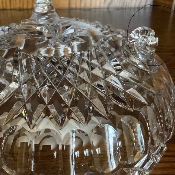 Vintage 1980s  7 1/2 Inch Diameter Heavy Crystal Footed Bowl - Picture 4 of 4
